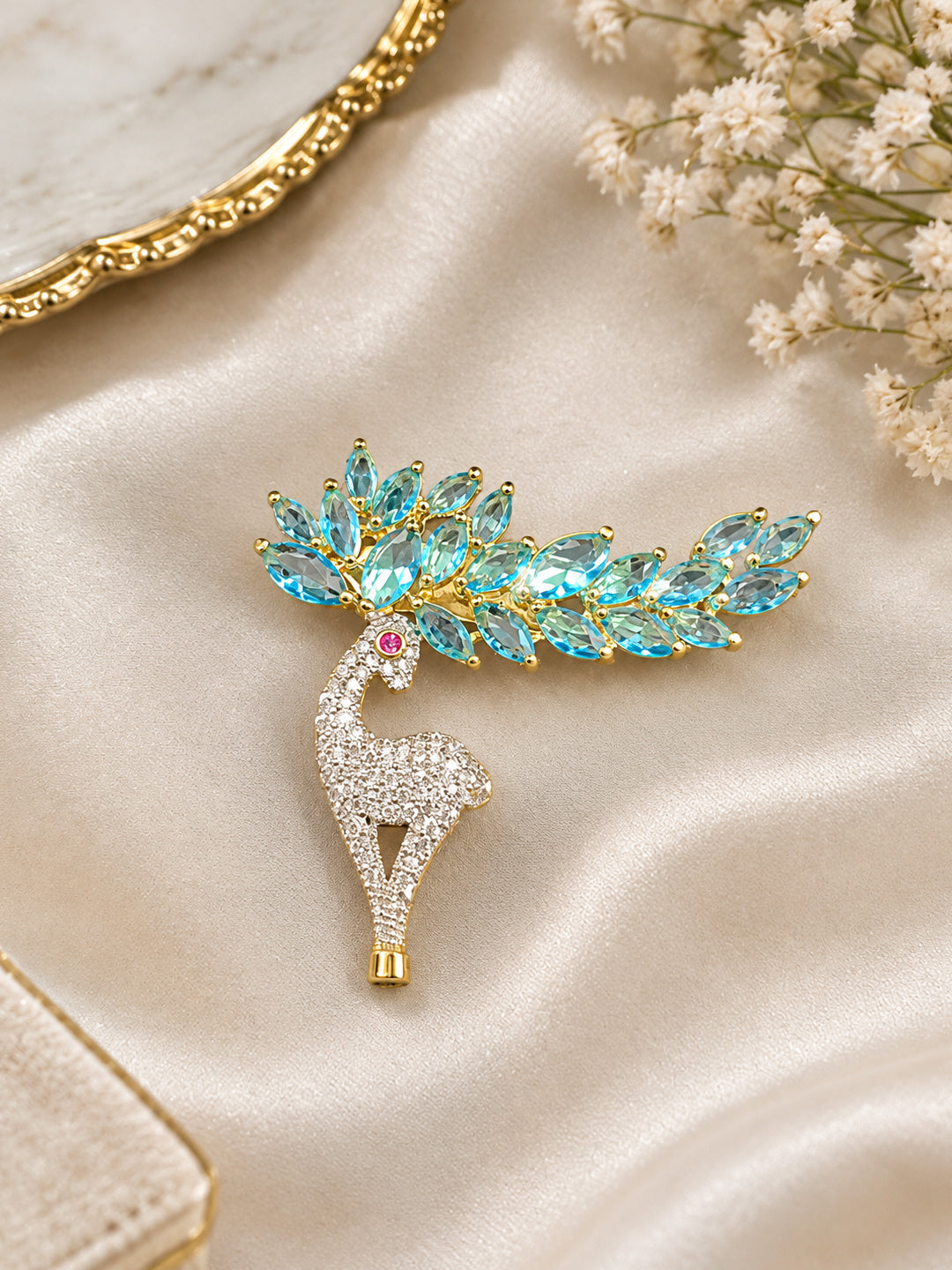 Aurveza gold-plated crystal deer brooch with turquoise marquise stones and pink crystal eye, 4x4cm