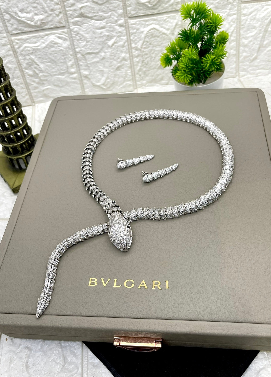 Premium Serpenti Diamond Cut Necklace For