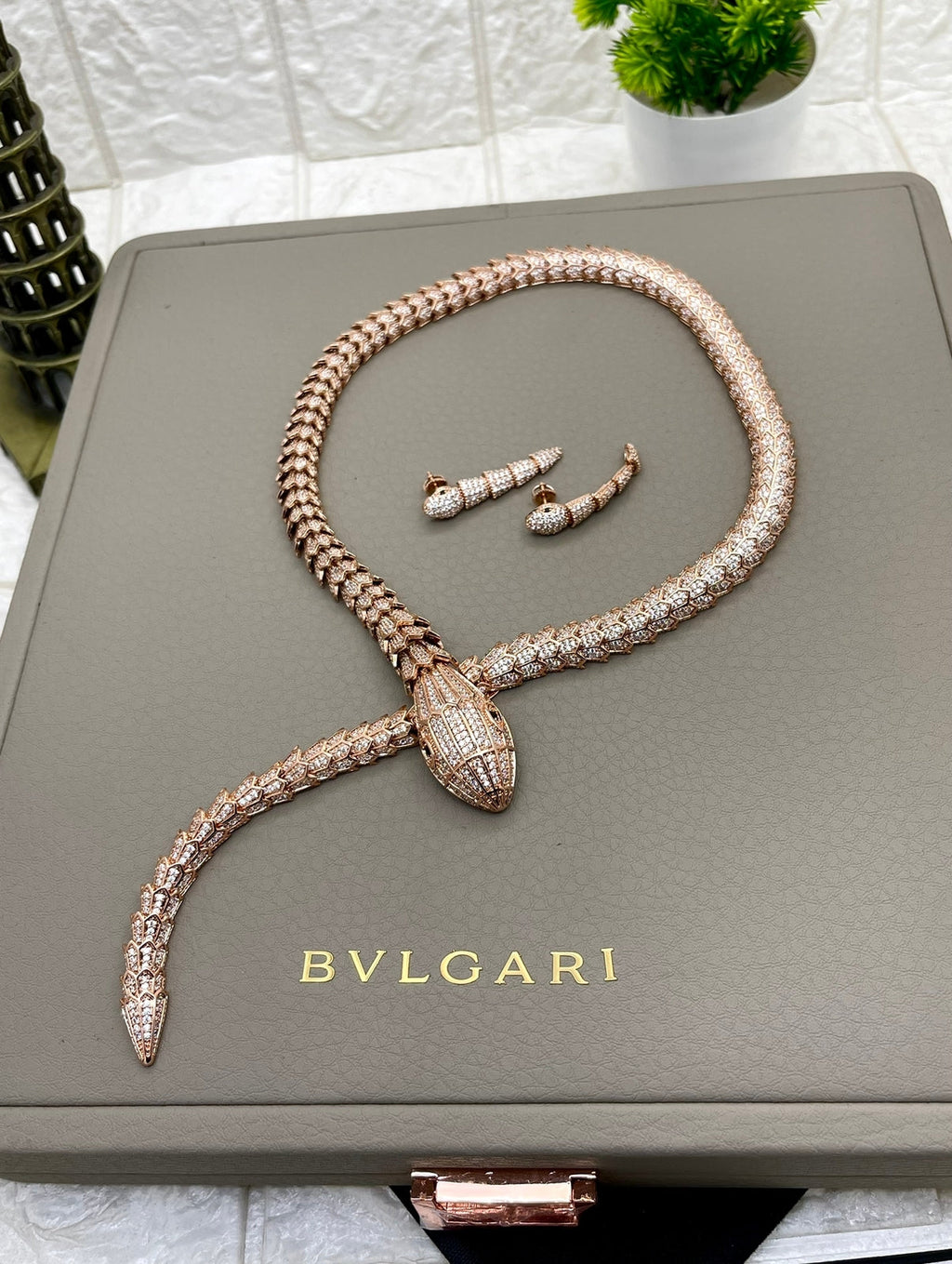 Premium Serpenti Diamond Cut Necklace For