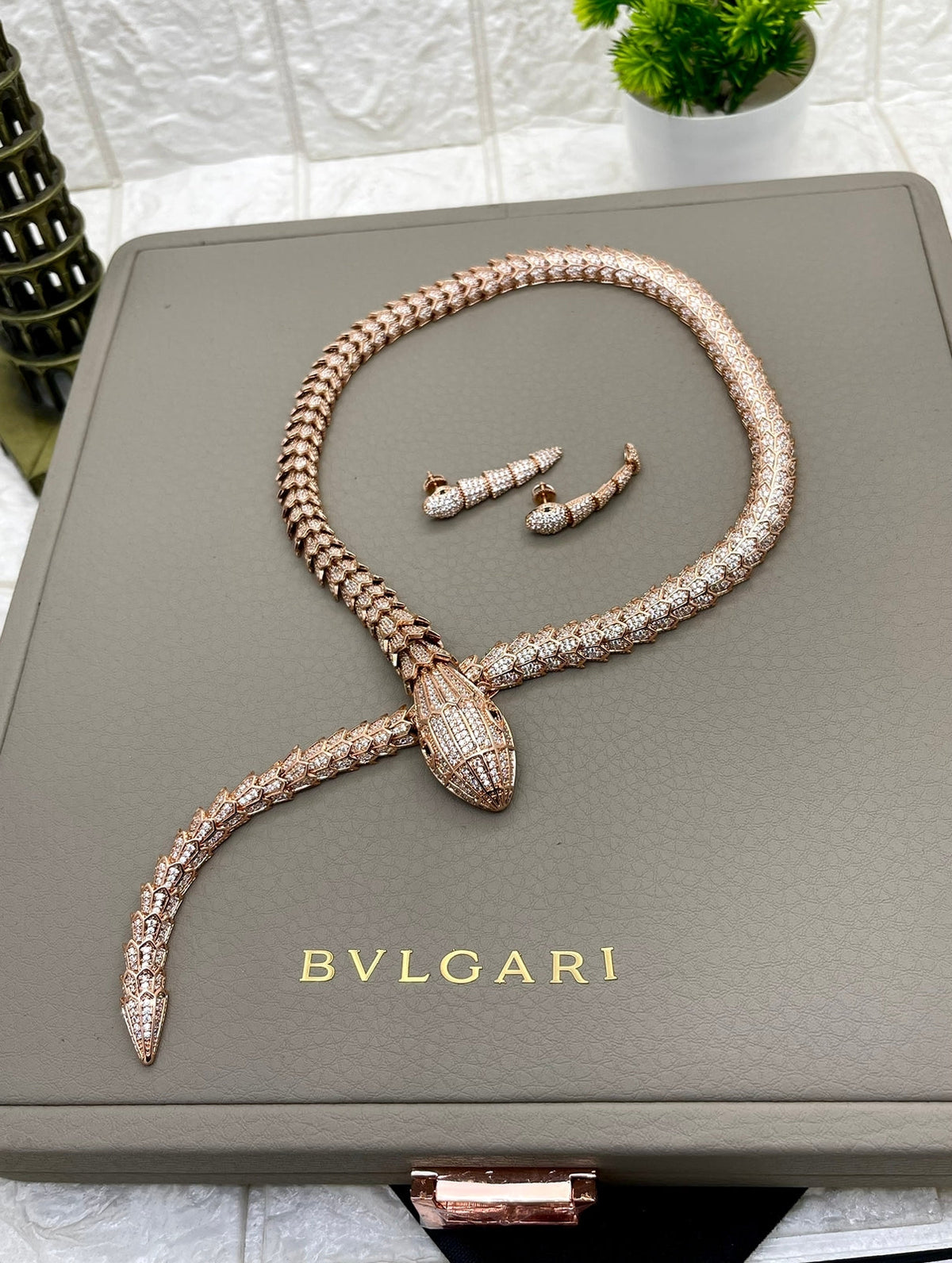 Premium Serpenti Diamond Cut Necklace For