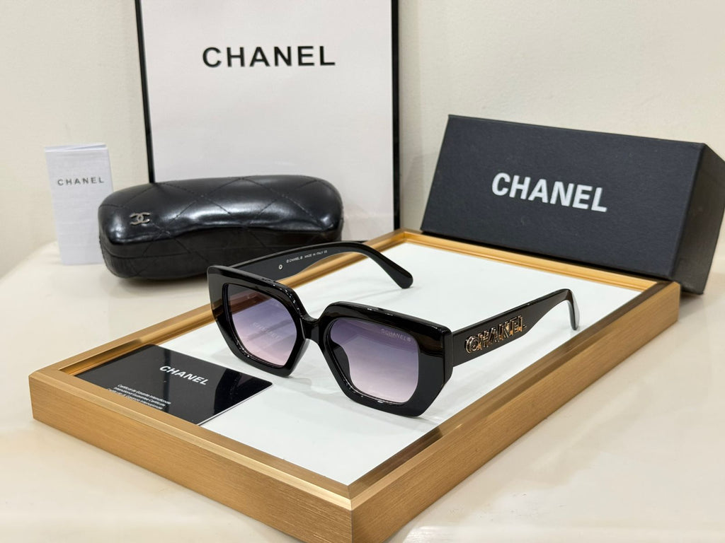 Oversized Square Sunglasses – Luxury Statement Design