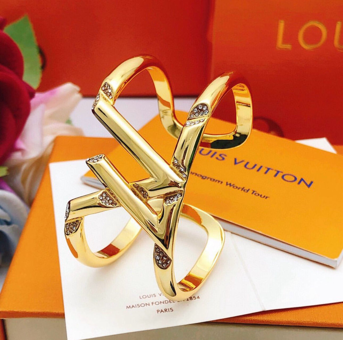 L & V Volt One Cuff, Yellow Gold And Diamonds