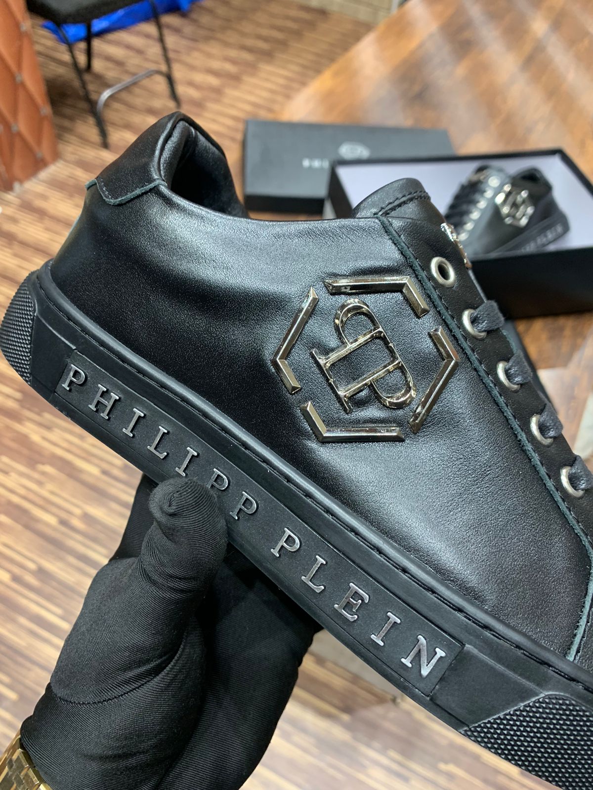 Exclusive  Branded Sneakers