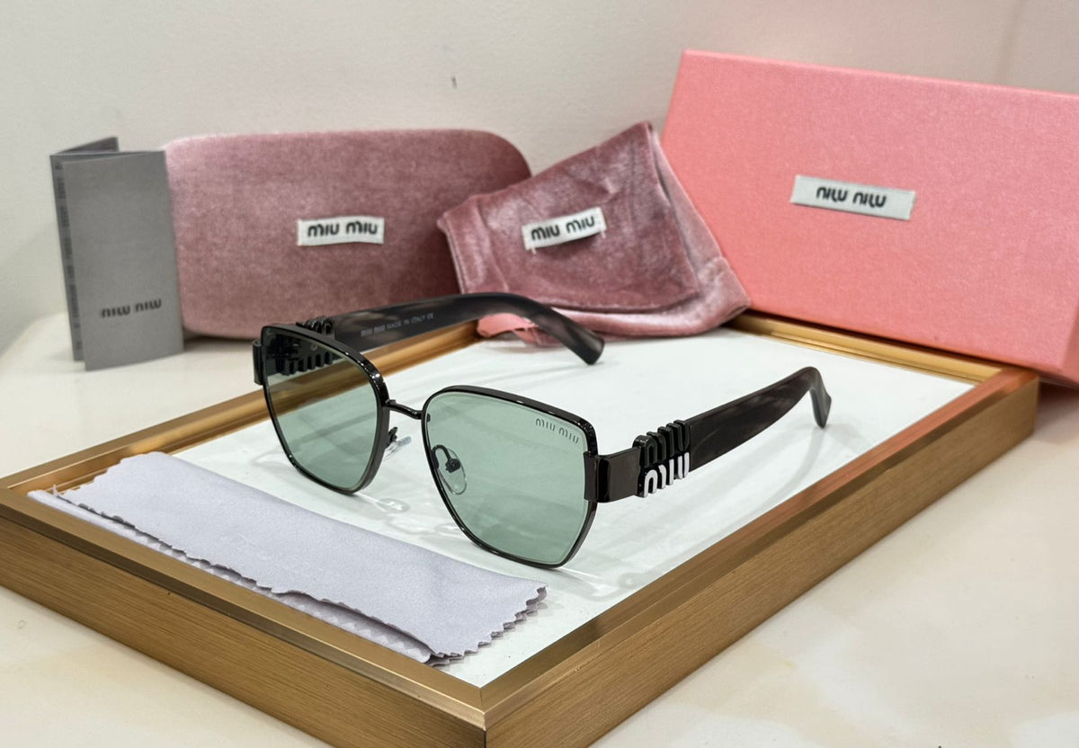 Women’s Luxury Designer Sunglasses  Elegant Style with Premium Finish