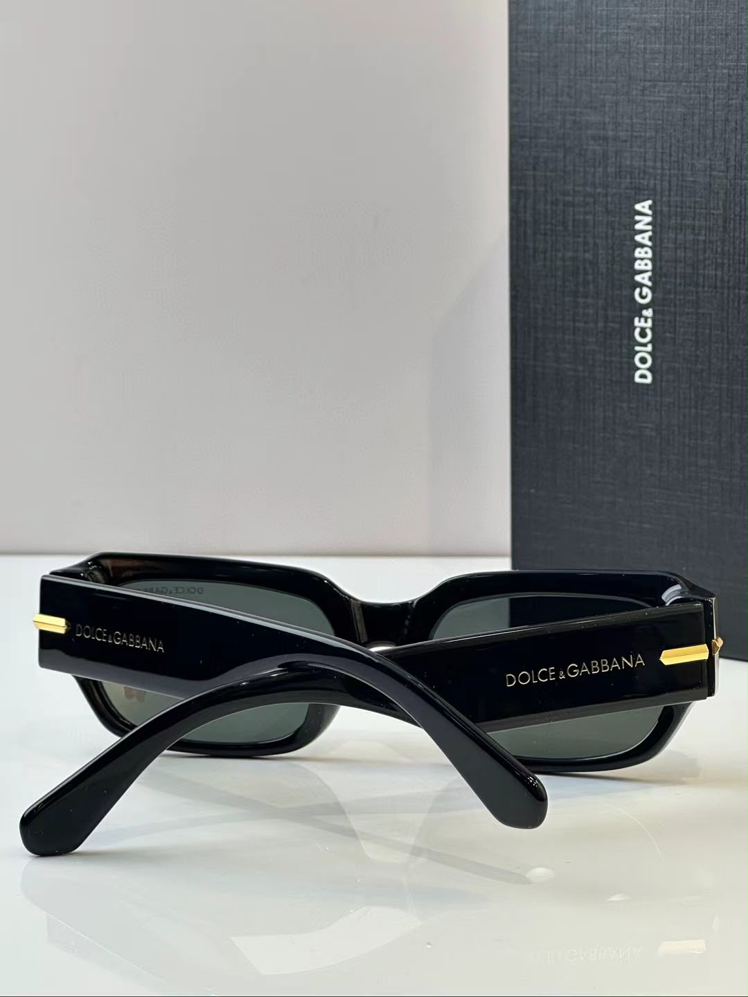 Premium Retro Square Sunglasses for Men & Women | Stylish Fashion Eyewear