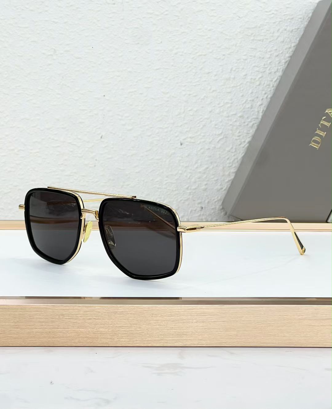 Premium Square Aviator Sunglasses for Men & Women – Lightweight Metal Frame UV400 Eyewear