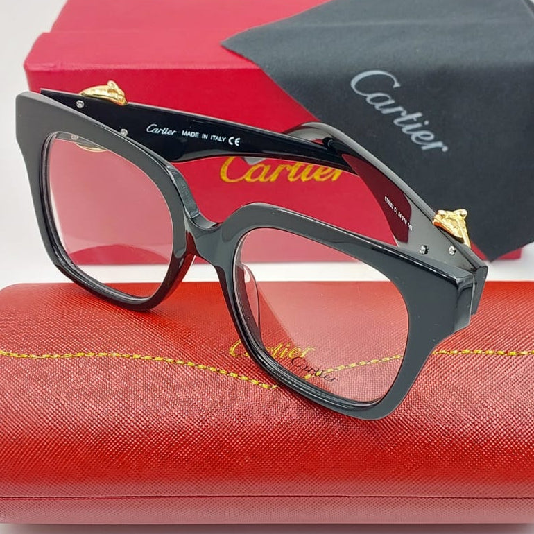Classic Frames with a Contemporary Twist